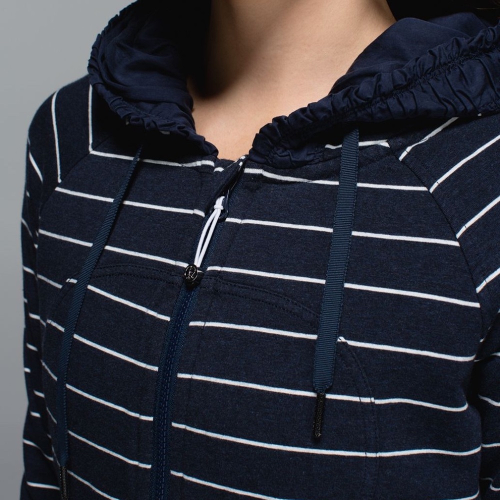 Lululemon Movement Jacket - Picture 4 of 11
